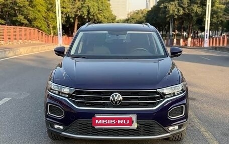 Volkswagen T-Roc I, 2021 год, 1 508 277 рублей, 2 фотография