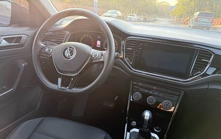 Volkswagen T-Roc I, 2021 год, 1 508 277 рублей, 13 фотография