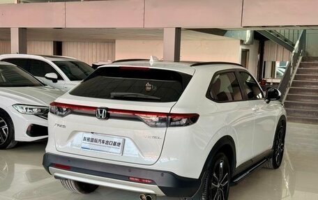 Honda Vezel, 2023 год, 1 570 000 рублей, 5 фотография