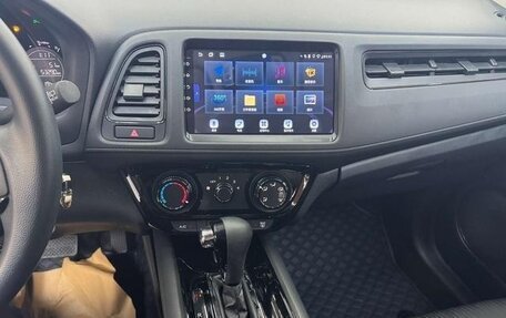 Honda Vezel, 2022 год, 1 470 000 рублей, 7 фотография