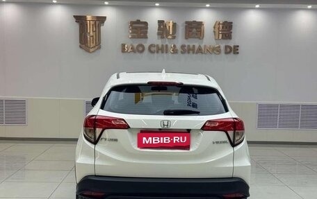 Honda Vezel, 2022 год, 1 470 000 рублей, 5 фотография