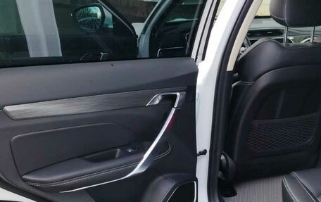 Geely Atlas, 2023 год, 1 900 000 рублей, 6 фотография