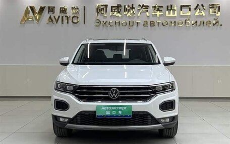 Volkswagen T-Roc I, 2021 год, 1 610 277 рублей, 2 фотография