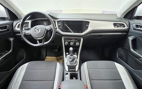 Volkswagen T-Roc I, 2021 год, 1 610 277 рублей, 10 фотография