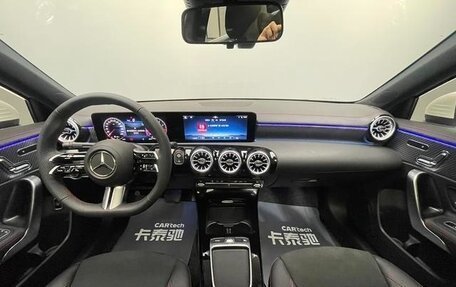 Mercedes-Benz A-Класс, 2023 год, 1 790 000 рублей, 5 фотография