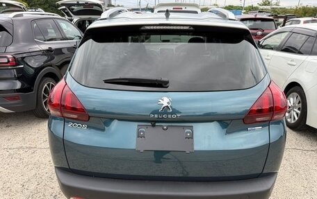 Peugeot 2008 II, 2017 год, 882 748 рублей, 10 фотография