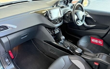 Peugeot 2008 II, 2017 год, 882 748 рублей, 18 фотография