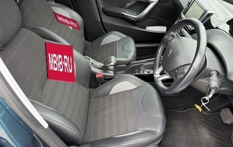 Peugeot 2008 II, 2017 год, 882 748 рублей, 20 фотография