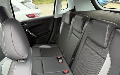 Peugeot 2008 II, 2017 год, 882 748 рублей, 38 фотография