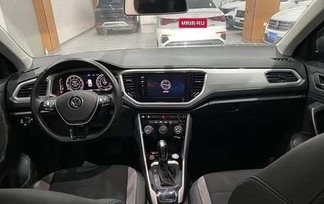 Volkswagen T-Roc I, 2021 год, 1 655 277 рублей, 9 фотография