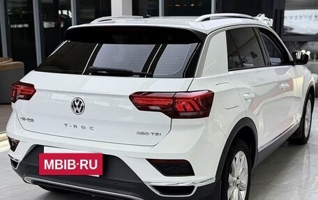 Volkswagen T-Roc I, 2021 год, 1 567 277 рублей, 6 фотография