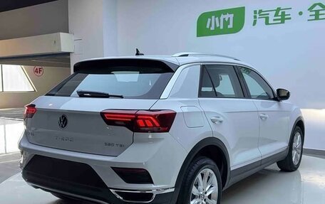 Volkswagen T-Roc I, 2022 год, 1 626 277 рублей, 4 фотография