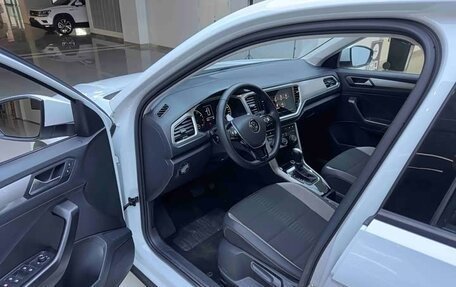 Volkswagen T-Roc I, 2022 год, 1 626 277 рублей, 8 фотография