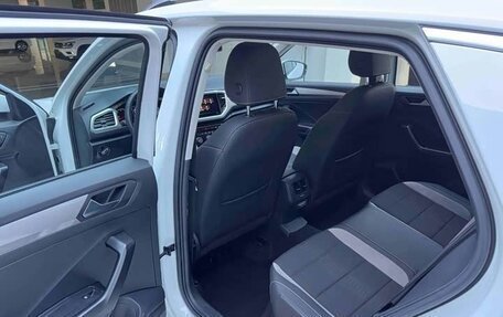 Volkswagen T-Roc I, 2022 год, 1 626 277 рублей, 14 фотография