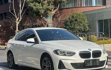 BMW 1 серия, 2022 год, 1 780 000 рублей, 3 фотография