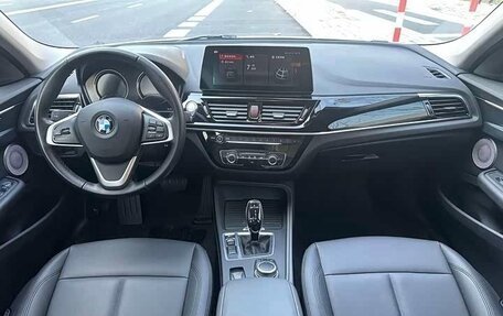 BMW 1 серия, 2022 год, 1 780 000 рублей, 10 фотография