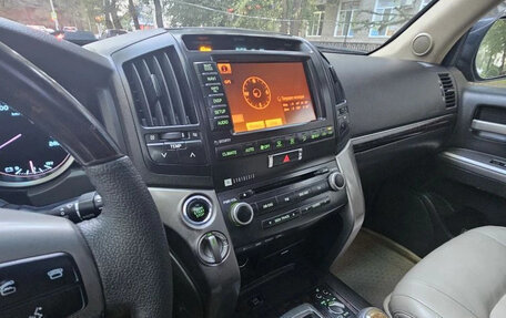 Toyota Land Cruiser 200, 2010 год, 3 500 000 рублей, 6 фотография