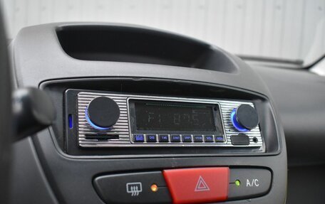 Peugeot 107 I рестайлинг, 2007 год, 319 999 рублей, 9 фотография