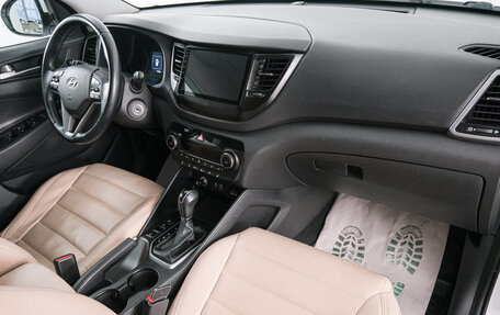 Hyundai Tucson III, 2017 год, 1 999 000 рублей, 13 фотография