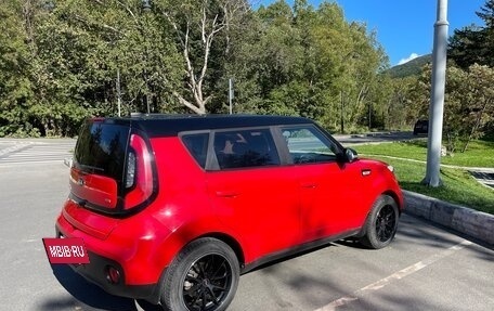 KIA Soul II рестайлинг, 2017 год, 1 100 000 рублей, 3 фотография