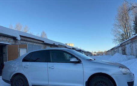 Volkswagen Jetta VI, 2010 год, 670 000 рублей, 2 фотография