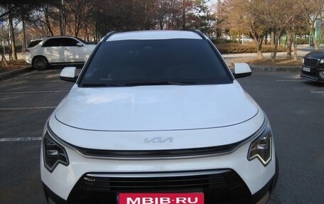 KIA Niro, 2023 год, 2 190 000 рублей, 2 фотография