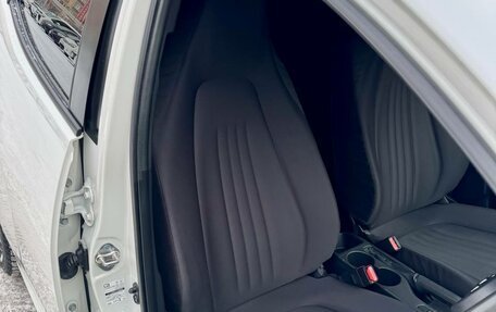 Toyota Yaris, 2020 год, 1 259 000 рублей, 16 фотография