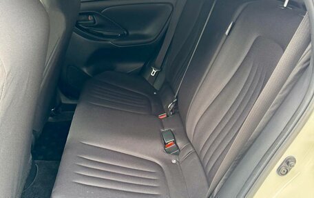 Toyota Yaris, 2020 год, 1 259 000 рублей, 19 фотография