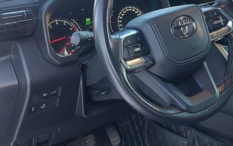 Toyota Land Cruiser, 2022 год, 13 500 000 рублей, 13 фотография