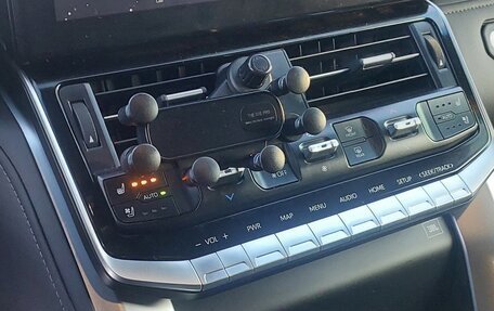 Toyota Land Cruiser, 2022 год, 13 500 000 рублей, 19 фотография