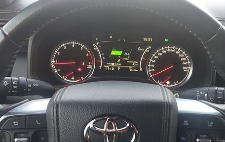 Toyota Land Cruiser, 2022 год, 13 500 000 рублей, 21 фотография