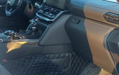 Toyota Land Cruiser, 2022 год, 13 500 000 рублей, 37 фотография