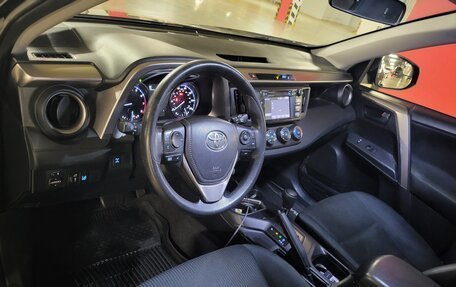 Toyota RAV4, 2017 год, 2 250 000 рублей, 6 фотография
