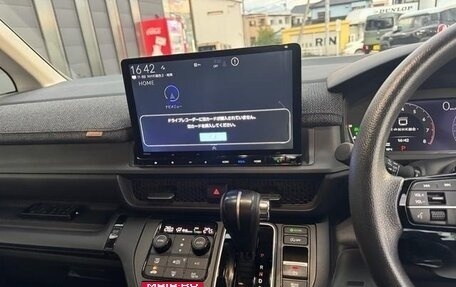 Honda Stepwgn, 2022 год, 2 200 000 рублей, 10 фотография