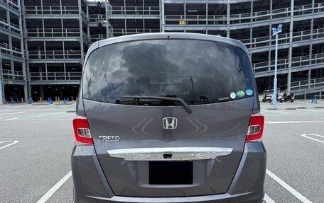Honda Freed I, 2016 год, 852 000 рублей, 4 фотография