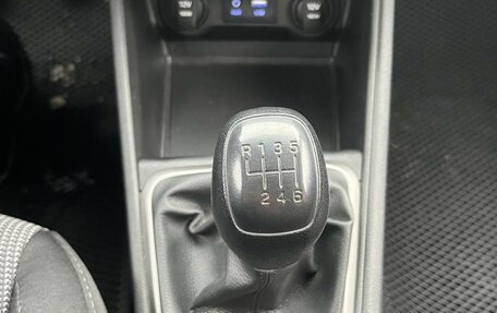 Hyundai Solaris II рестайлинг, 2018 год, 1 048 000 рублей, 27 фотография