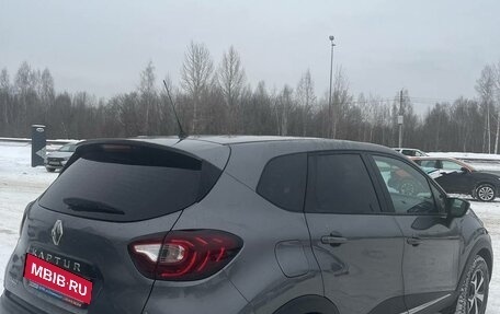 Renault Kaptur I рестайлинг, 2019 год, 1 384 000 рублей, 12 фотография