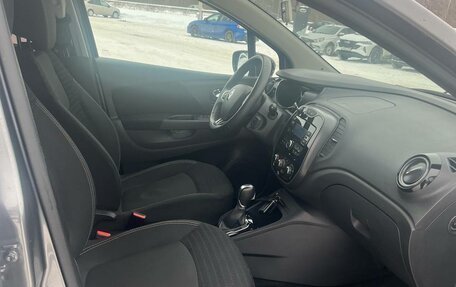 Renault Kaptur I рестайлинг, 2019 год, 1 384 000 рублей, 34 фотография