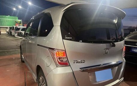 Honda Freed I, 2015 год, 846 000 рублей, 6 фотография