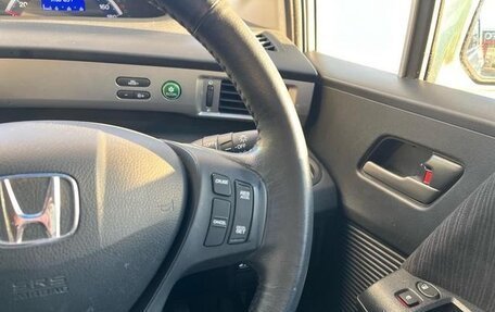 Honda Freed I, 2015 год, 846 000 рублей, 14 фотография