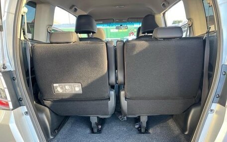 Honda Freed I, 2015 год, 846 000 рублей, 27 фотография