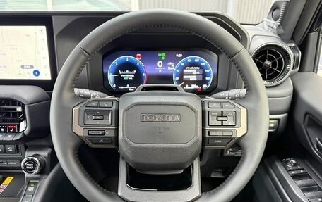 Toyota Land Cruiser Prado, 2024 год, 7 330 000 рублей, 12 фотография