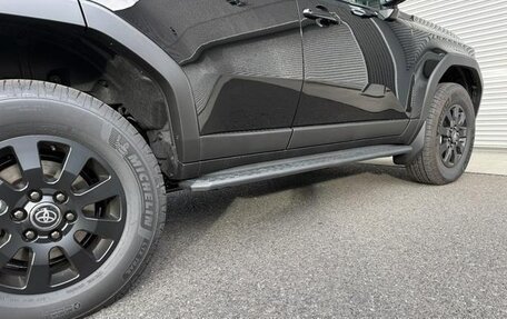 Toyota Land Cruiser Prado, 2024 год, 7 330 000 рублей, 10 фотография
