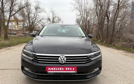 Volkswagen Passat B8 рестайлинг, 2017 год, 1 700 000 рублей, 2 фотография