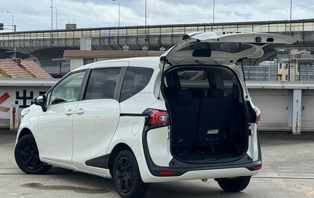 Toyota Sienta II, 2018 год, 1 205 000 рублей, 9 фотография