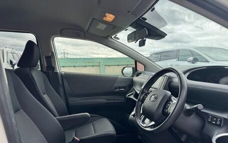 Toyota Sienta II, 2018 год, 1 205 000 рублей, 16 фотография