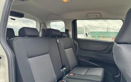 Toyota Sienta II, 2018 год, 1 205 000 рублей, 32 фотография