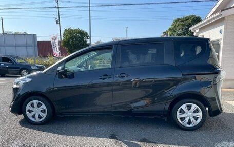 Toyota Sienta II, 2022 год, 1 292 000 рублей, 22 фотография