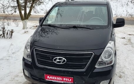 Hyundai H-1 II рестайлинг, 2012 год, 1 650 000 рублей, 1 фотография