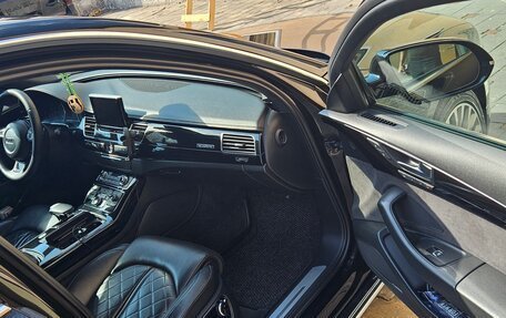 Audi A8, 2012 год, 1 820 000 рублей, 5 фотография